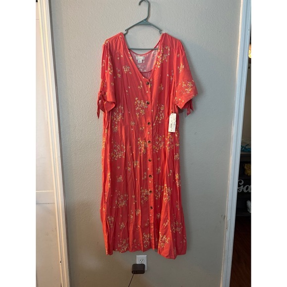 Dresses & Skirts - Women's  dress